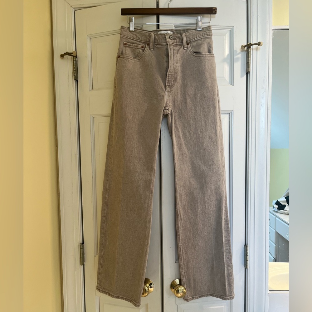 Abercrombie High Rise 90s relaxed jean